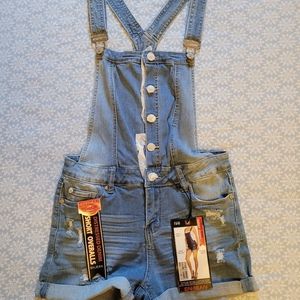 Short overalls